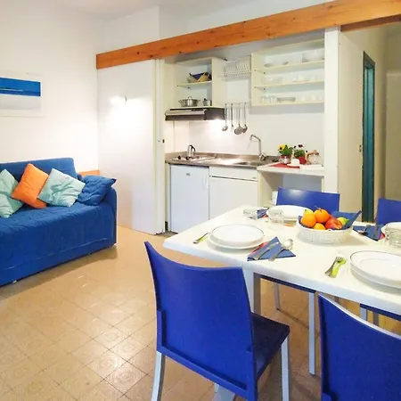Apartment Apartment Golfo Della Lacona-2 By Interhome